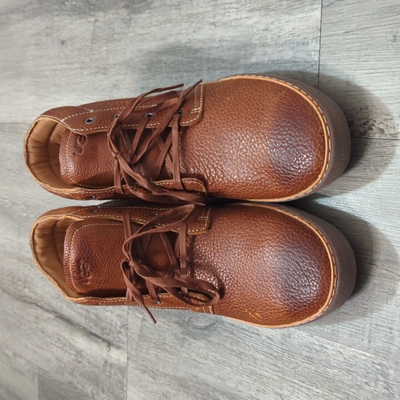 UGG Alin Leather Sneakers NWOT - Picture 3 of 10